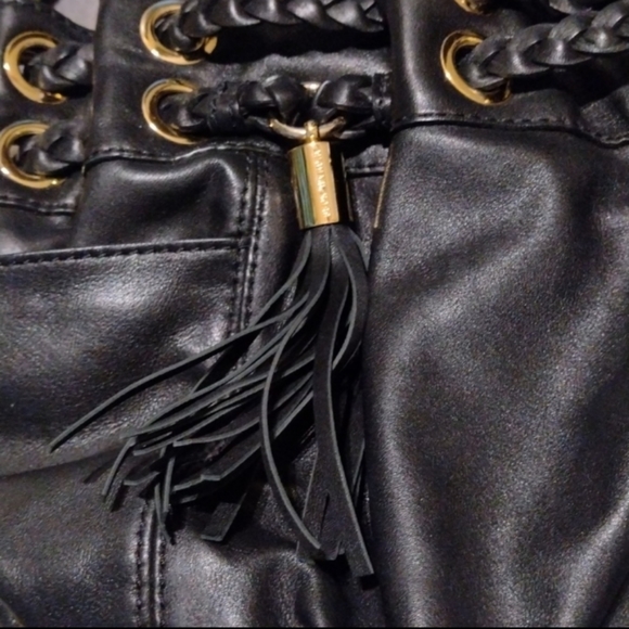 Michael kors Gold hardware braided tassel detailed leather shoulder bag - Picture 12 of 12